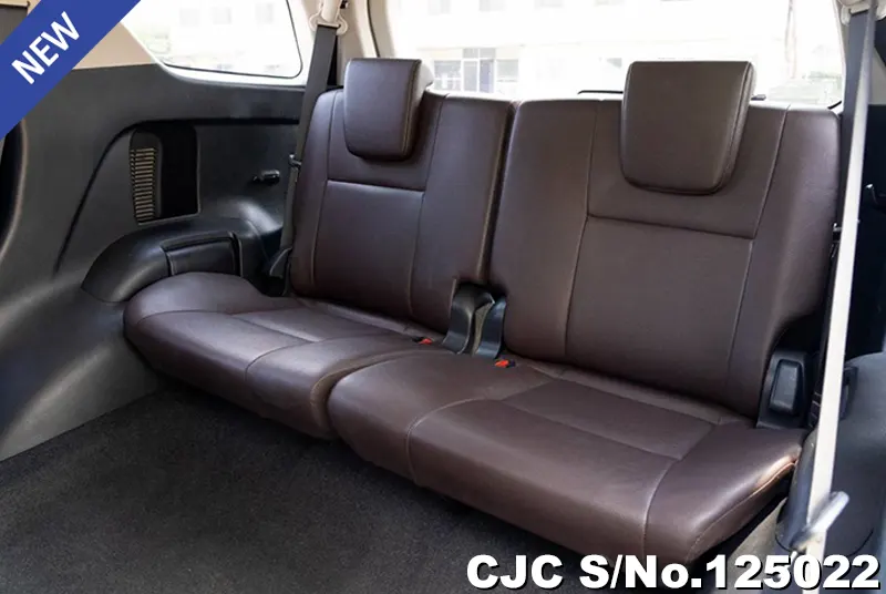 Toyota Fortuner in White for Sale Image 13