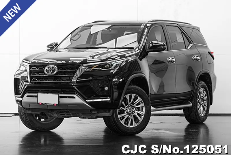 Toyota Fortuner in Black for Sale Image 3