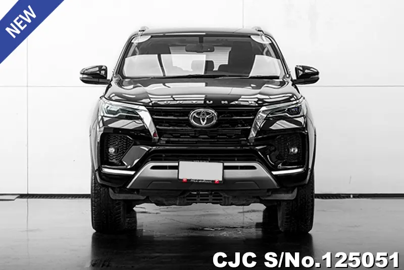 Toyota Fortuner in Black for Sale Image 4
