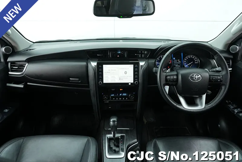 Toyota Fortuner in Black for Sale Image 7