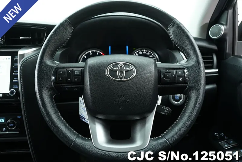 Toyota Fortuner in Black for Sale Image 11
