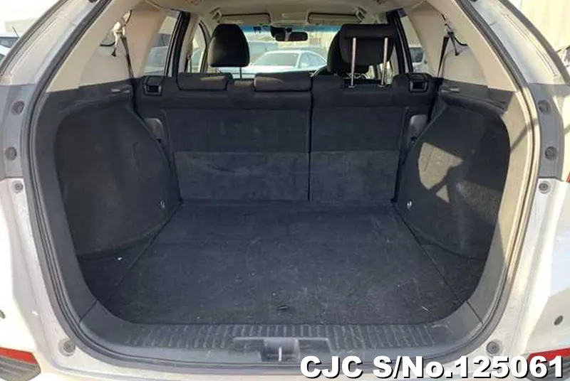 Honda Shuttle in White for Sale Image 8