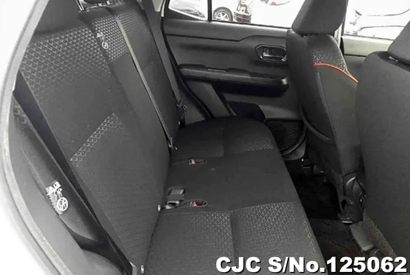 Toyota Raize in White for Sale Image 8