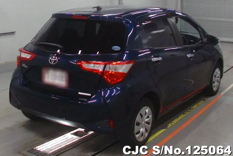 Toyota Vitz in Blue for Sale Image 2