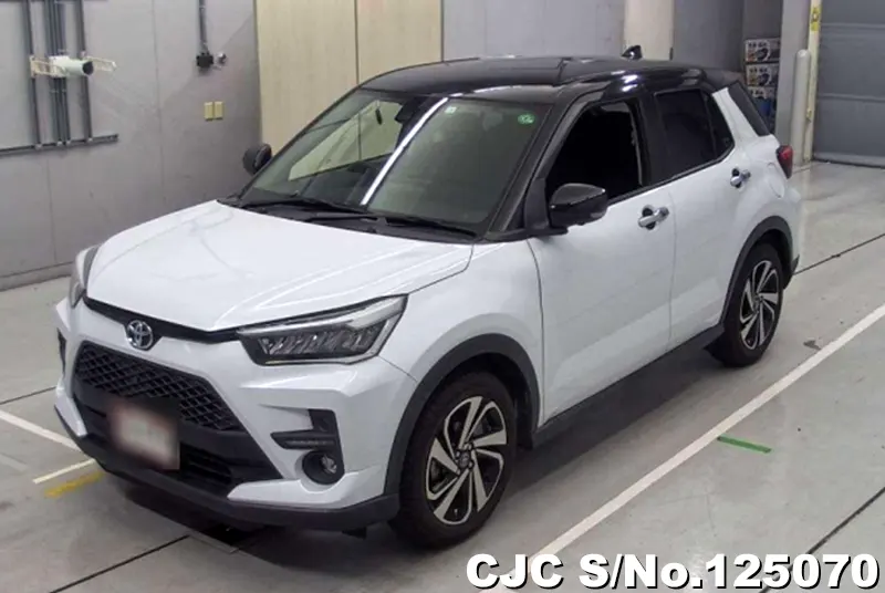 Toyota Raize in White for Sale Image 3