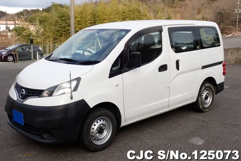 Nissan NV200 in White for Sale Image 3