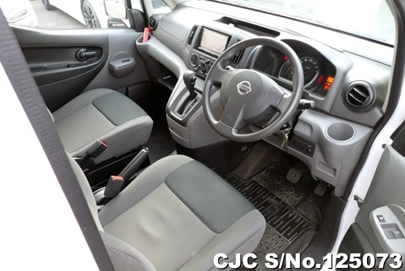 Nissan NV200 in White for Sale Image 5