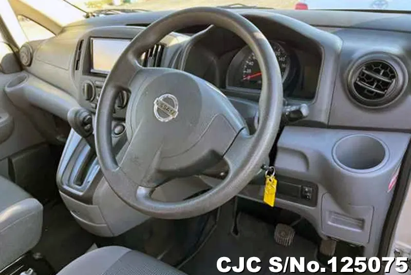 Nissan NV200 in Silver for Sale Image 5