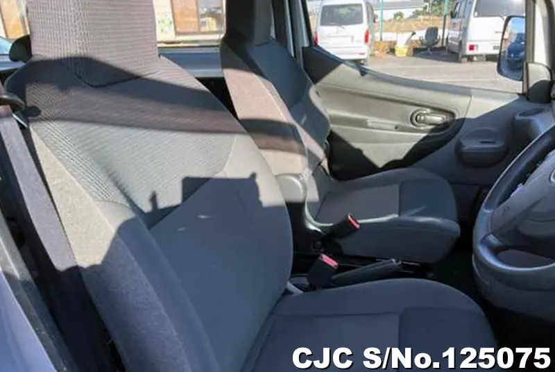 Nissan NV200 in Silver for Sale Image 6