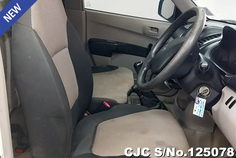 Mitsubishi Triton in White for Sale Image 6