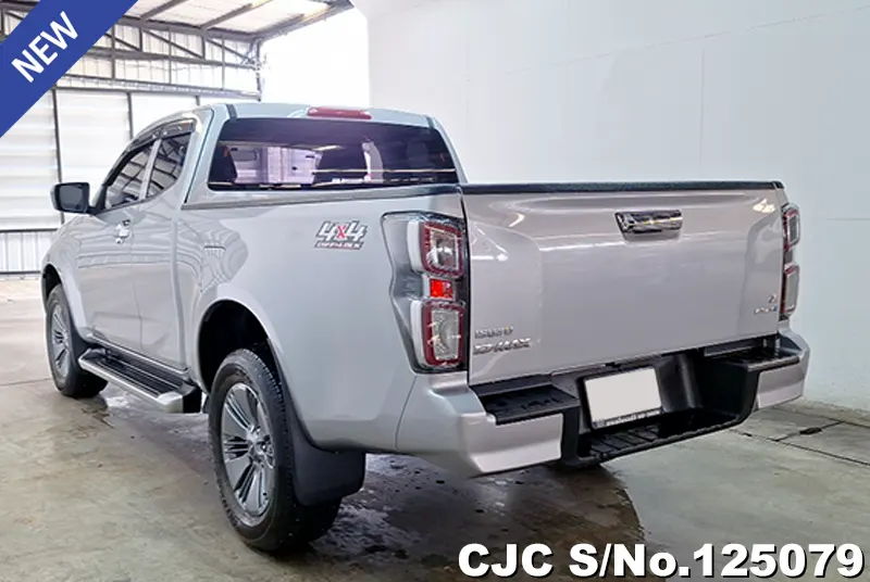Isuzu D-Max in Silver for Sale Image 1