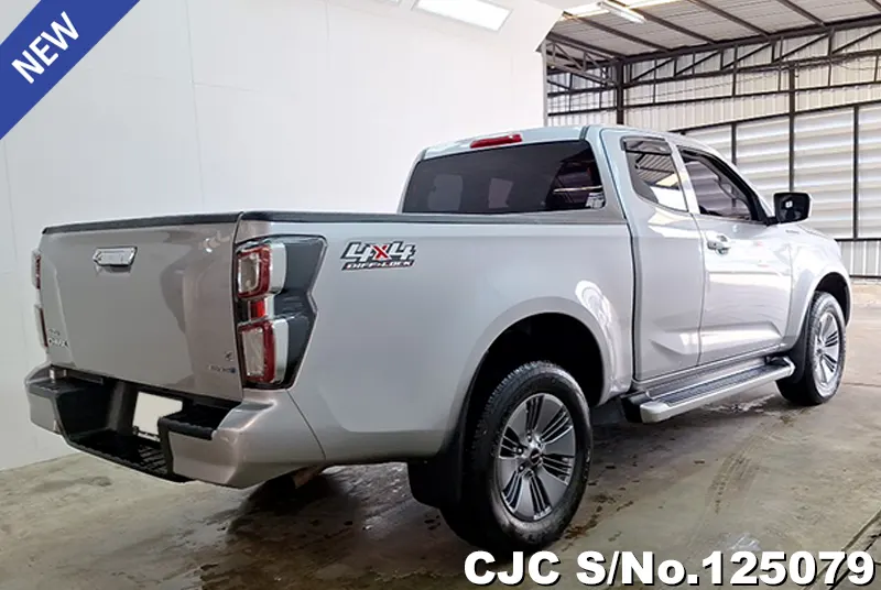 Isuzu D-Max in Silver for Sale Image 2