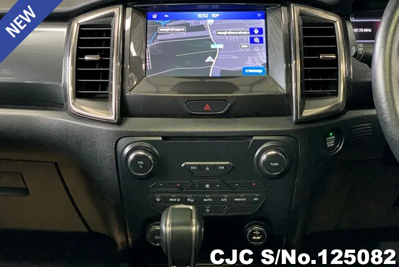 Ford Everest in Gray for Sale Image 13