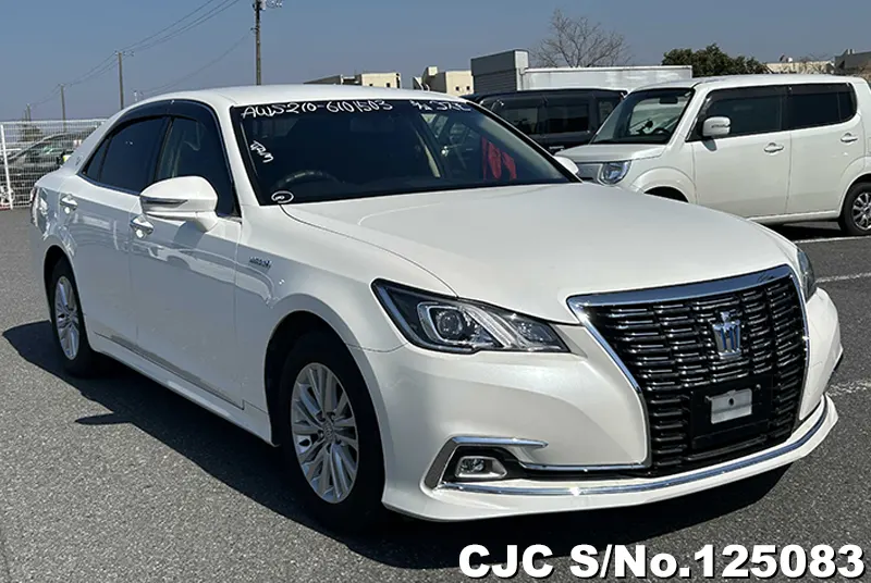 Toyota / Crown 2015