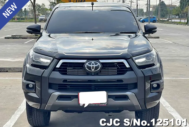 Toyota Hilux in Black for Sale Image 4
