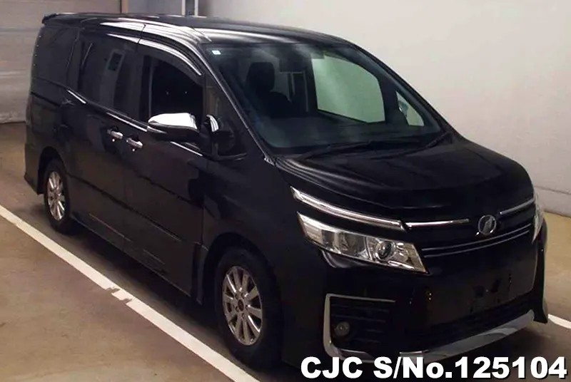 Toyota / Voxy 2015