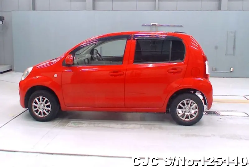 Toyota Passo in Red for Sale Image 5