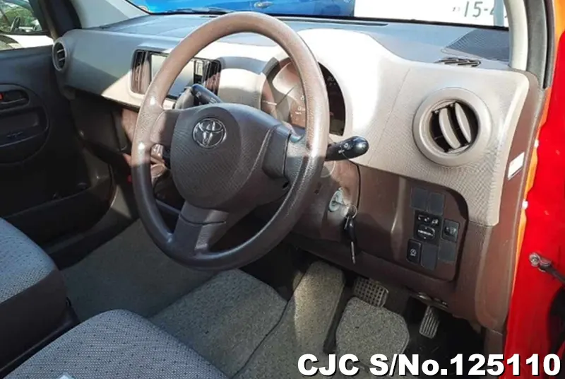 Toyota Passo in Red for Sale Image 6