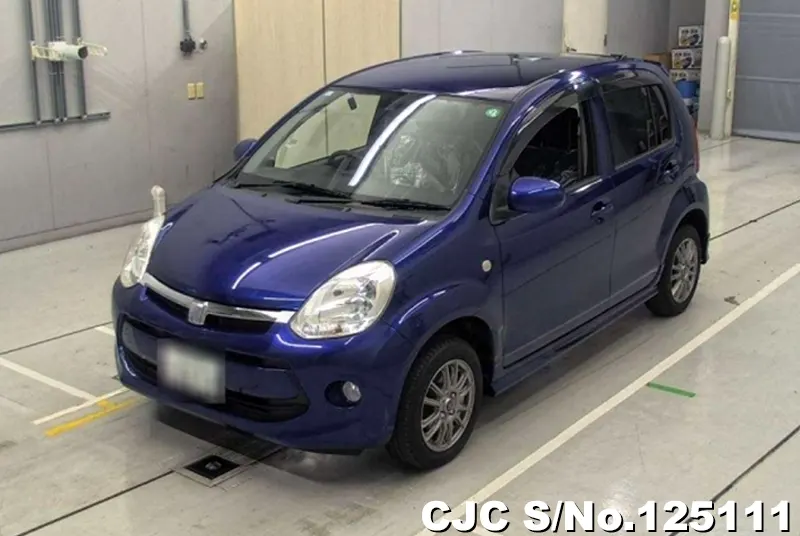 Toyota Passo in Blue for Sale Image 3