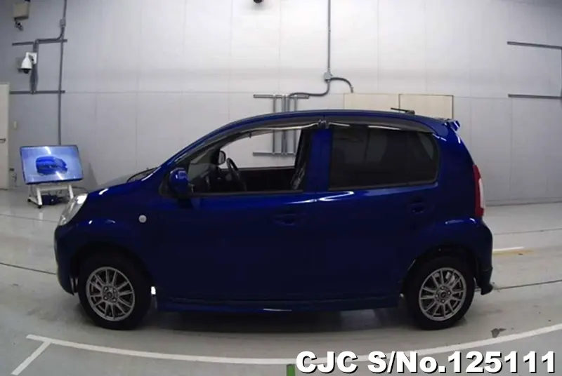 Toyota Passo in Blue for Sale Image 5