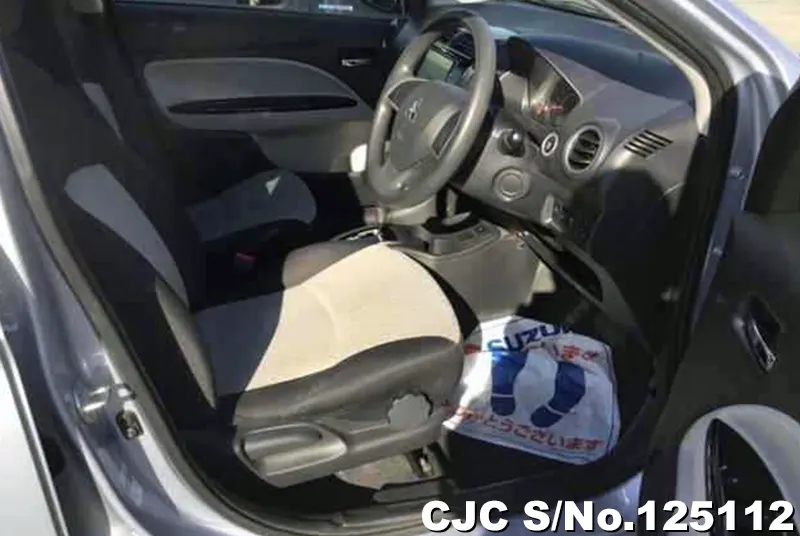 Mitsubishi Mirage in Silver for Sale Image 6