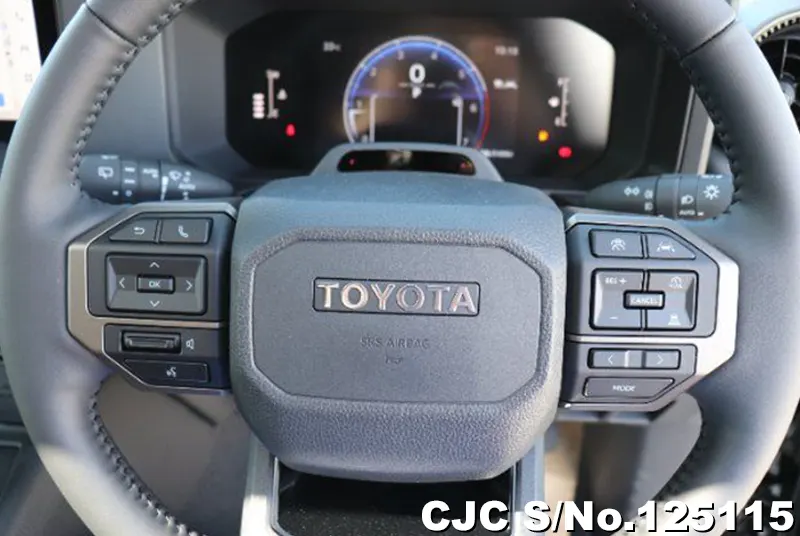 Toyota Land Cruiser 250 in Black for Sale Image 11