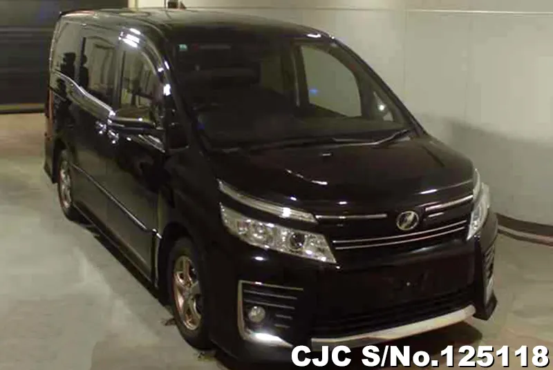 Toyota / Voxy 2015