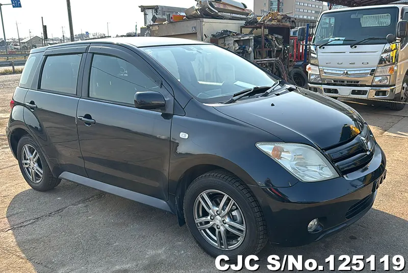 Toyota / IST 2003