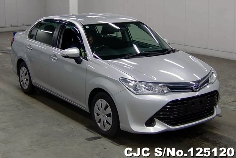 Toyota / Corolla Axio 2016
