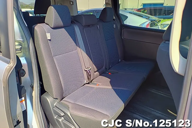 2016 Toyota / Noah Stock No. 125123