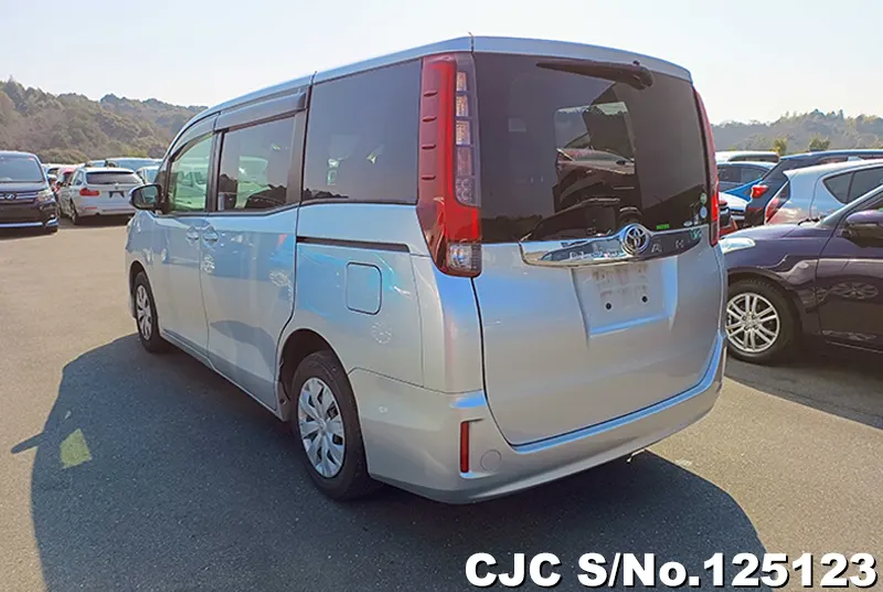 2016 Toyota / Noah Stock No. 125123