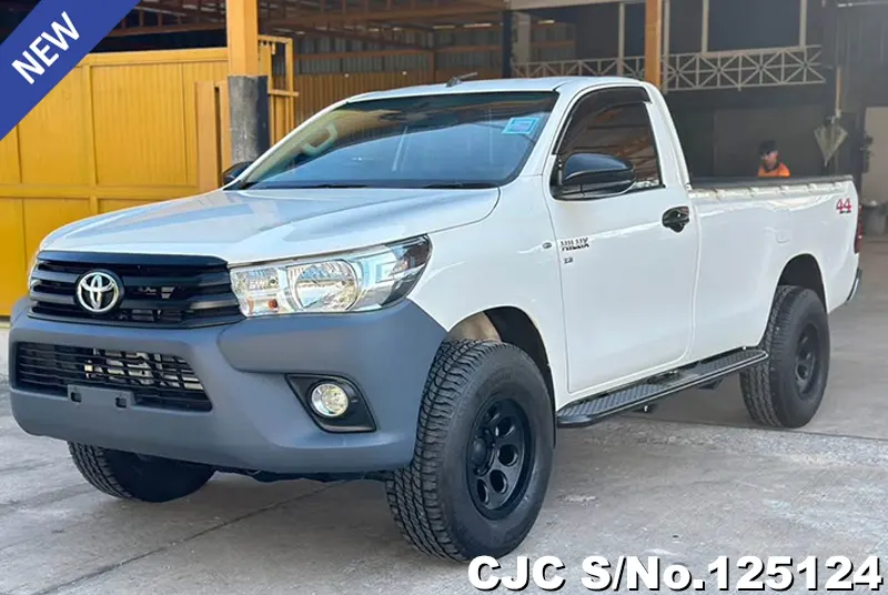 Toyota Hilux in White for Sale Image 0