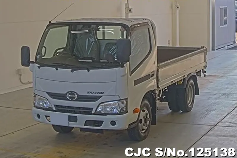 Hino / Dutro 2016