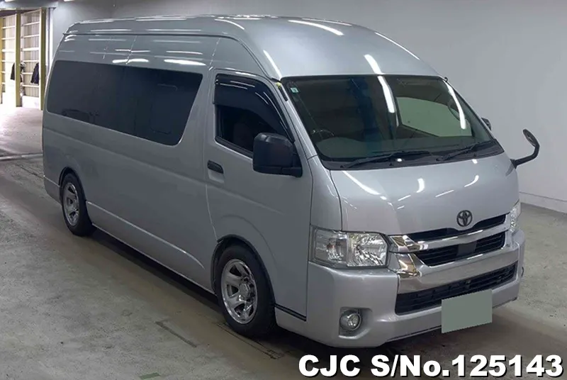 Toyota / Hiace 2021