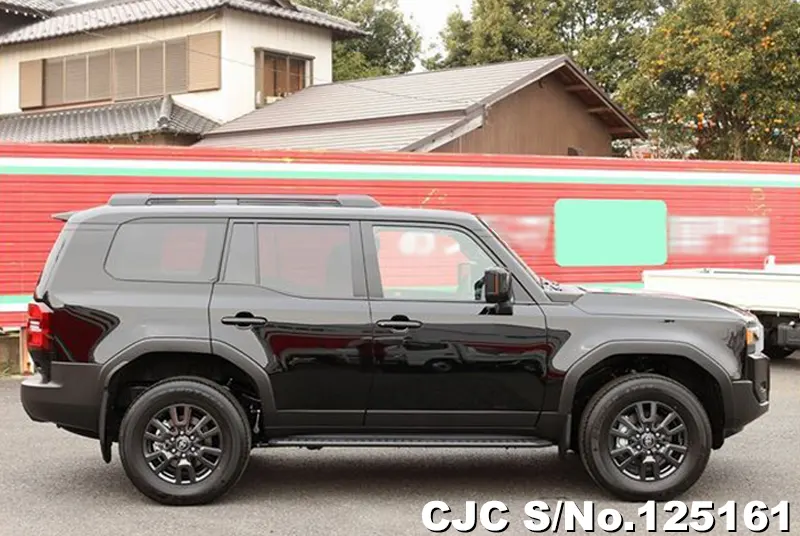 Toyota Land Cruiser 250 in Black for Sale Image 6