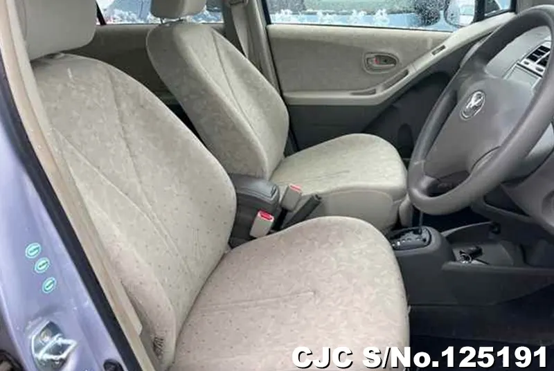Toyota Vitz in Purple for Sale Image 5