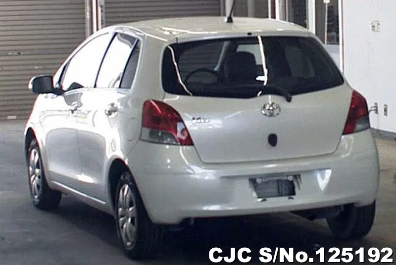 Toyota Vitz in White for Sale Image 1