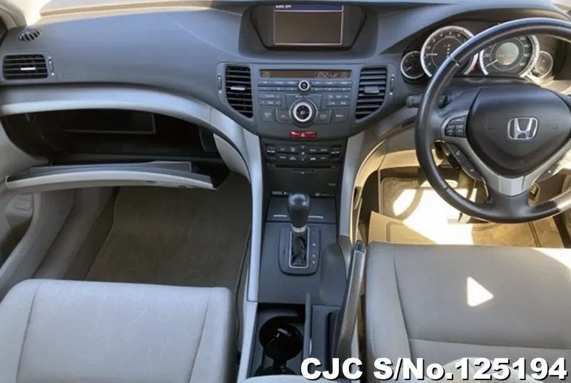 Honda Accord in Silver for Sale Image 2