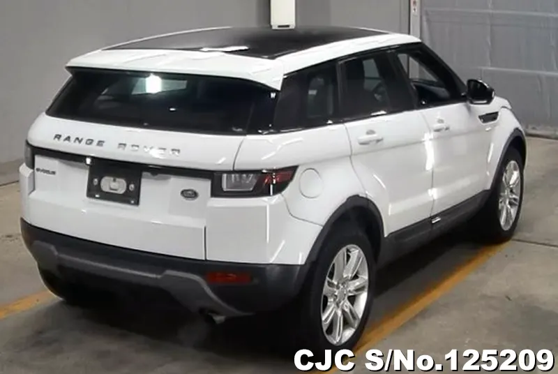 Land Rover Range Rover in White for Sale Image 2
