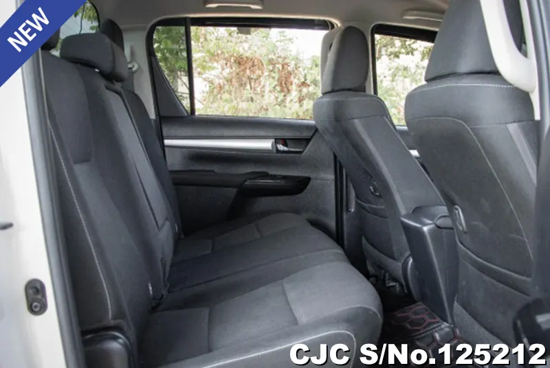 Toyota Hilux in White for Sale Image 7