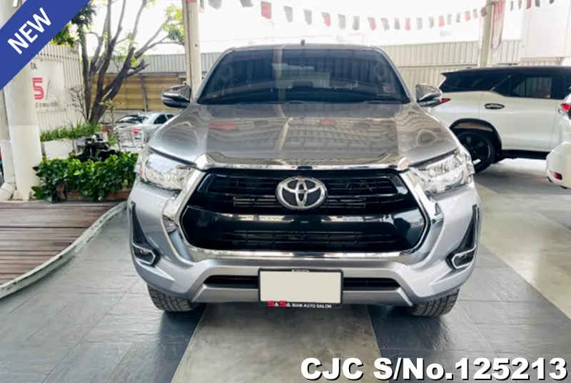 Toyota Hilux in Silver for Sale Image 4