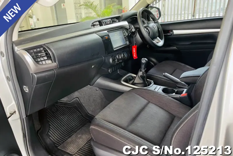 Toyota Hilux in Silver for Sale Image 9