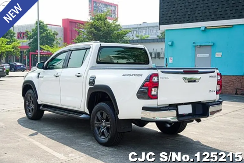 Toyota Hilux in White for Sale Image 1