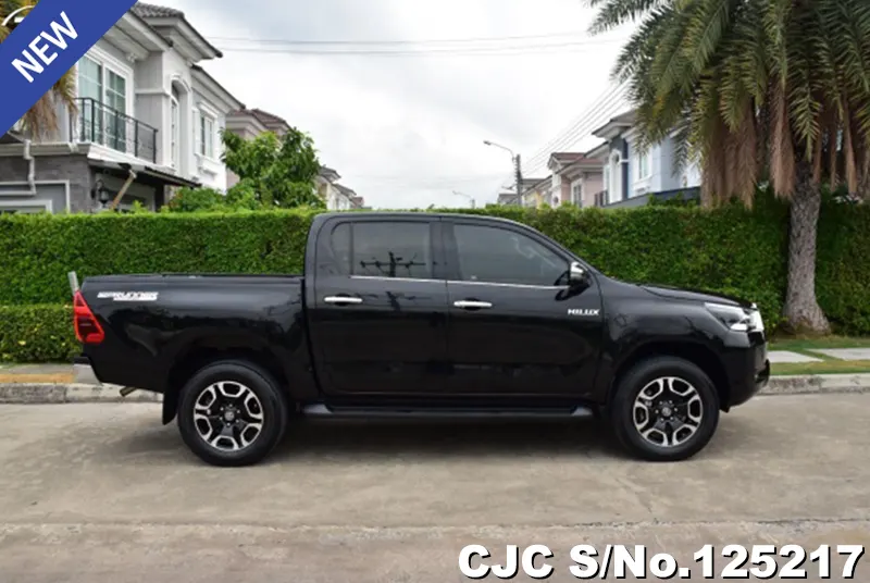 Toyota Hilux in Black for Sale Image 4