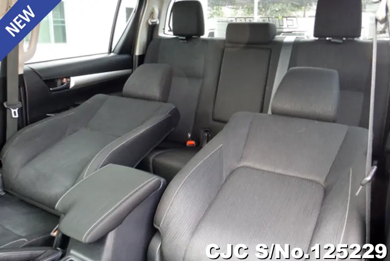 Toyota Hilux in Black for Sale Image 9