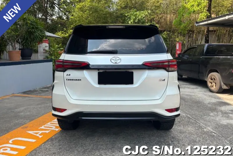 Toyota Fortuner in White for Sale Image 5