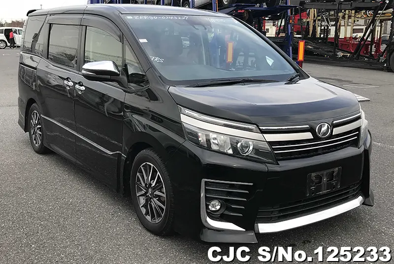 Toyota / Voxy 2016