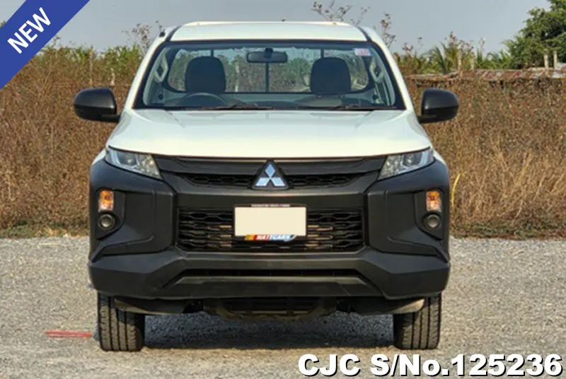 Mitsubishi Triton in White for Sale Image 2