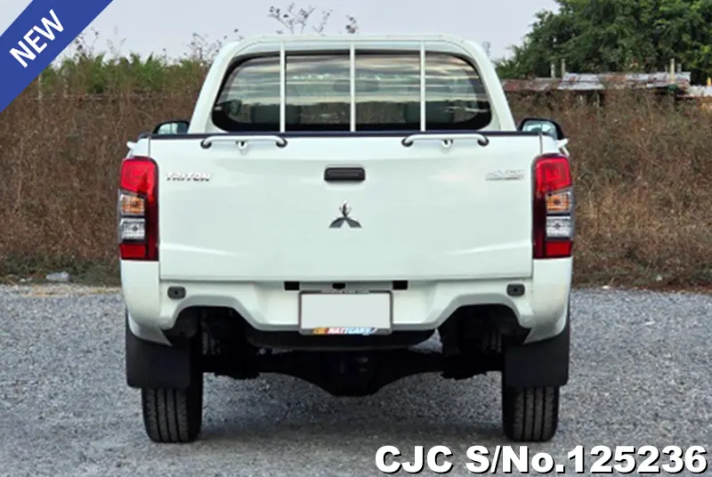 Mitsubishi Triton in White for Sale Image 3