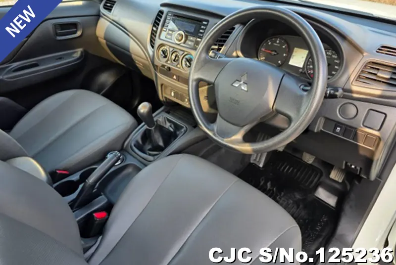 Mitsubishi Triton in White for Sale Image 6